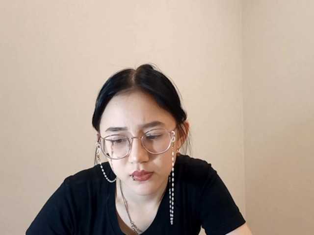 MyrleHenggeler's BongaCams show and profile