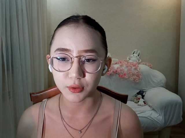 MyrleHenggeler live cam on BongaCams