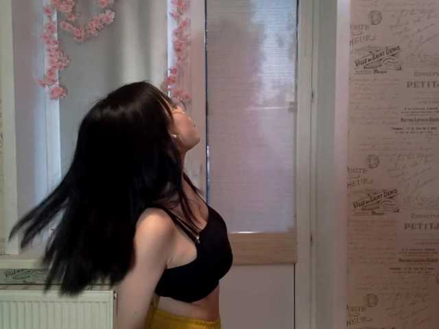 MyrleHenggeler live cam on BongaCams