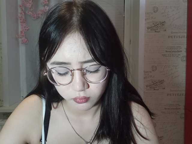 MyrleHenggeler live cam on BongaCams