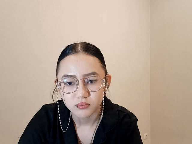 MyrleHenggeler's BongaCams show and profile