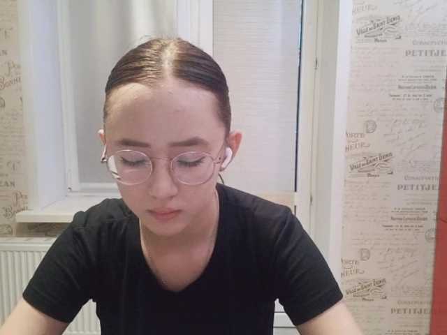 MyrleHenggeler live cam on BongaCams