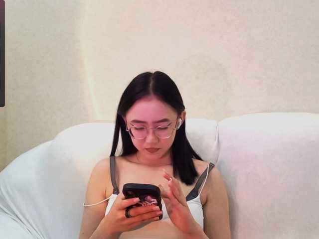 MyrleHenggeler live cam on BongaCams