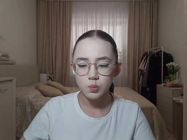 MyrleHenggeler live cam on BongaCams