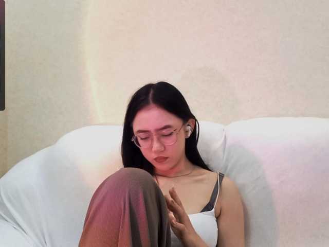 MyrleHenggeler live cam on BongaCams