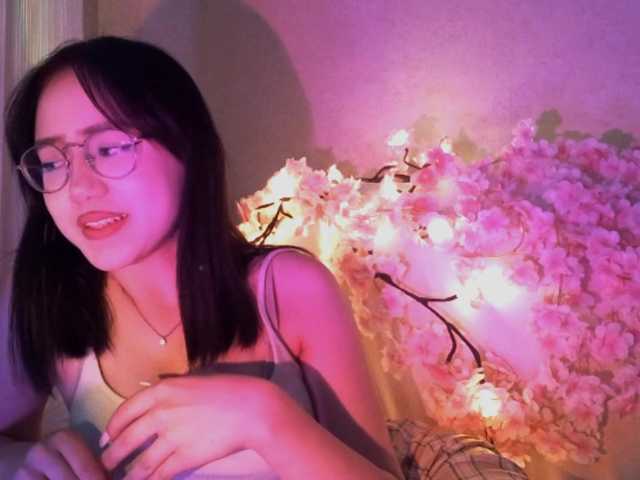 MyrleHenggeler live cam on BongaCams