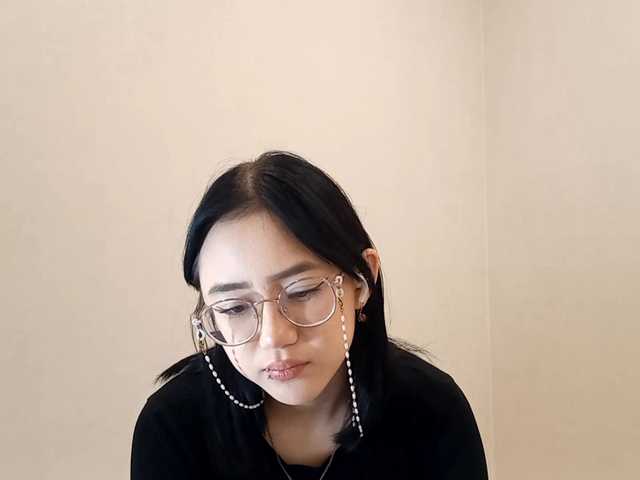 MyrleHenggeler's BongaCams show and profile