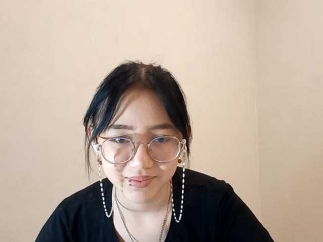 MyrleHenggeler's BongaCams show and profile