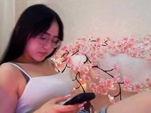 MyrleHenggeler live cam on BongaCams
