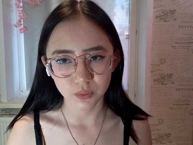 MyrleHenggeler live cam on BongaCams