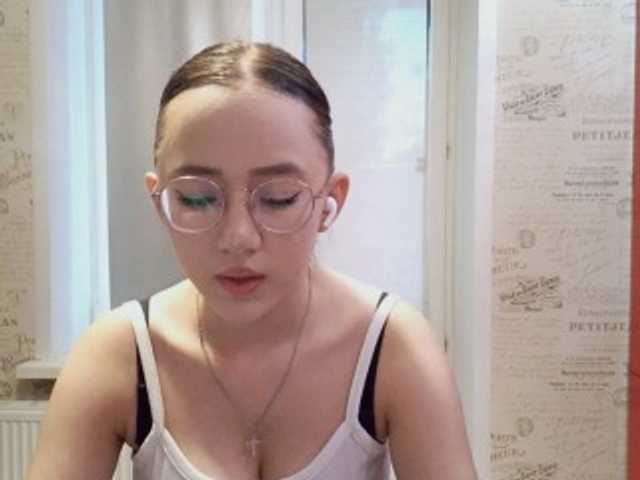 MyrleHenggeler live cam on BongaCams