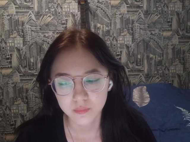 MyrleHenggeler live cam on BongaCams
