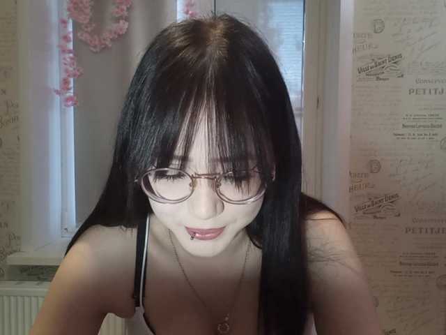 MyrleHenggeler live cam on BongaCams