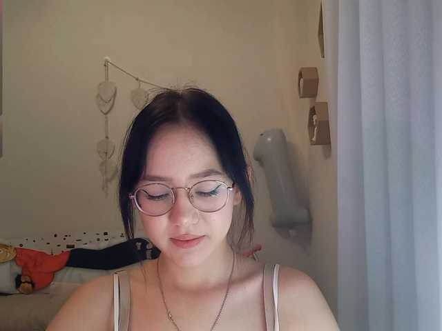 MyrleHenggeler live cam on BongaCams