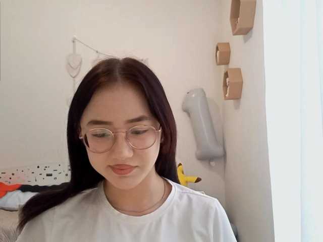MyrleHenggeler live cam on BongaCams