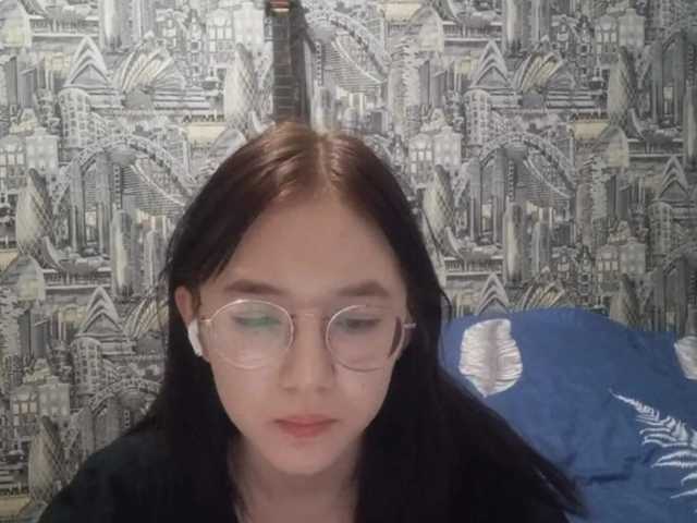 MyrleHenggeler live cam on BongaCams