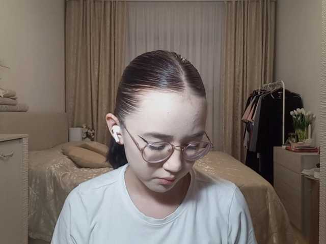 MyrleHenggeler live cam on BongaCams