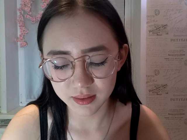 MyrleHenggeler live cam on BongaCams