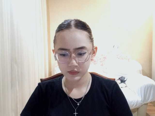 MyrleHenggeler live cam on BongaCams