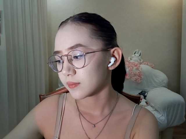 MyrleHenggeler live cam on BongaCams