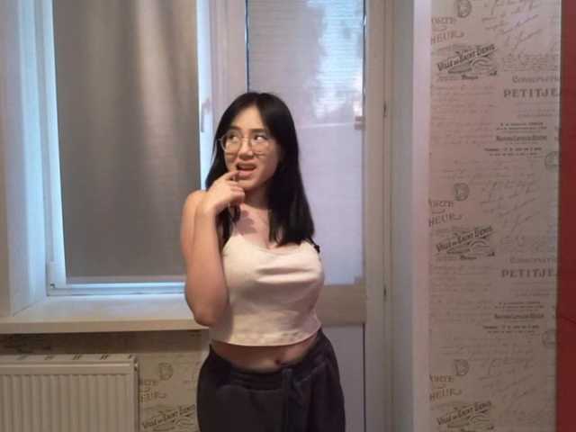 MyrleHenggeler live cam on BongaCams