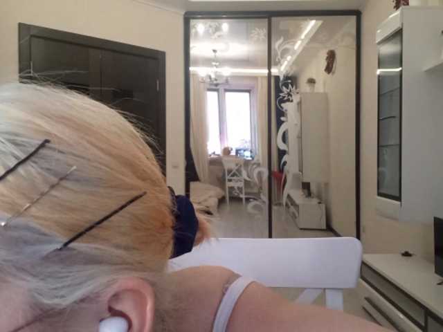 MyrleHenggeler live cam on BongaCams