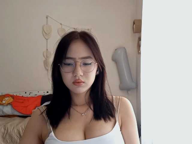 MyrleHenggeler live cam on BongaCams