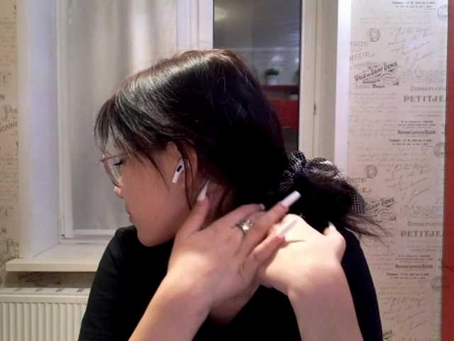 MyrleHenggeler live cam on BongaCams