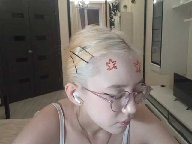 MyrleHenggeler live cam on BongaCams