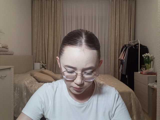 MyrleHenggeler live cam on BongaCams