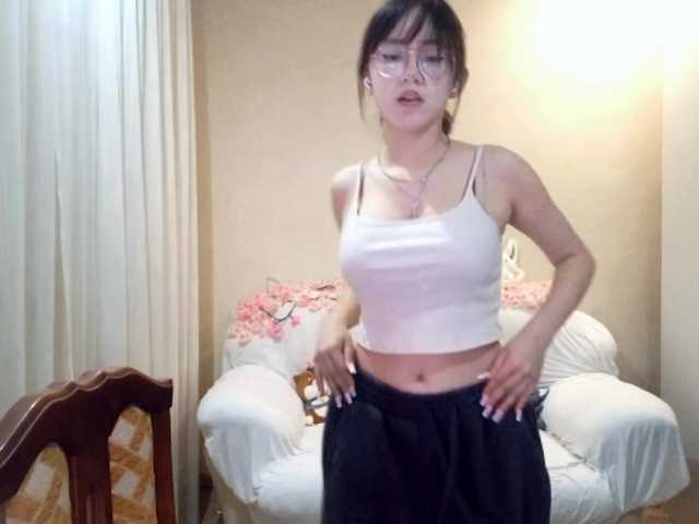 MyrleHenggeler live cam on BongaCams
