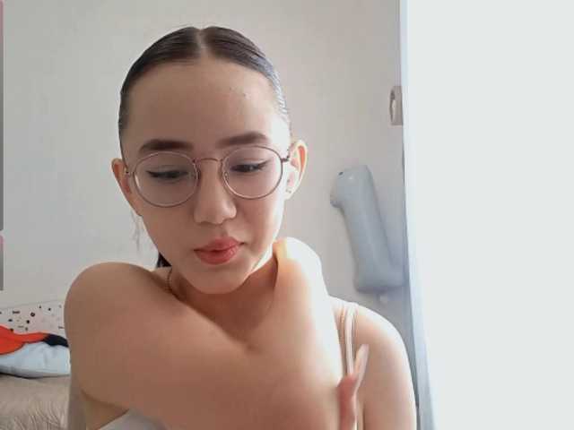MyrleHenggeler live webcam show