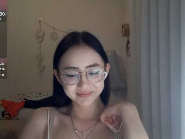 MyrleHenggeler live cam on BongaCams