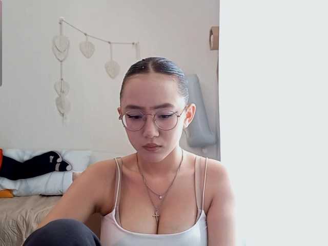 MyrleHenggeler live cam on BongaCams