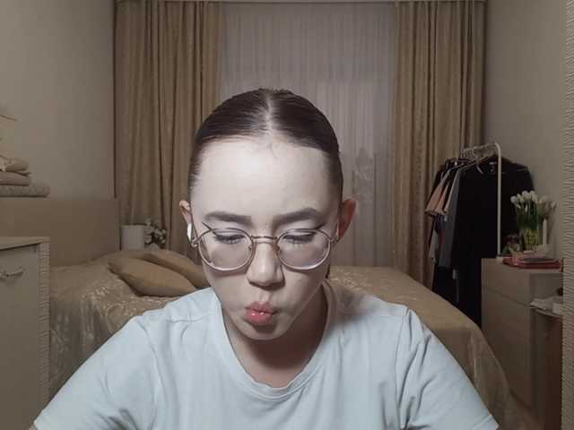 MyrleHenggeler live cam on BongaCams