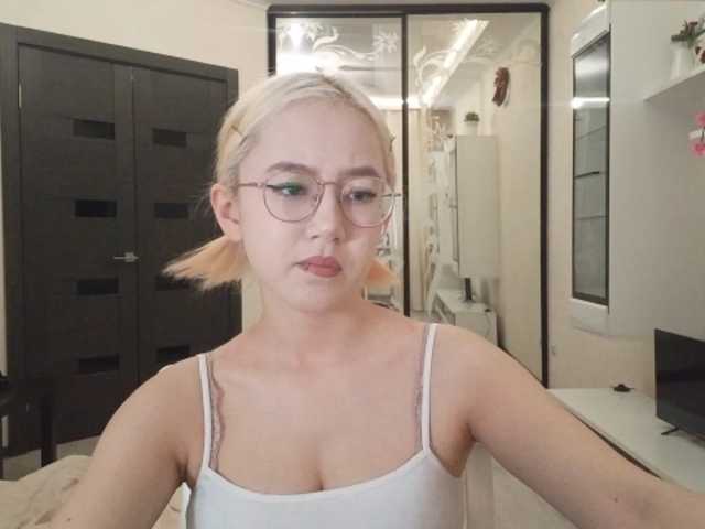 MyrleHenggeler live cam on BongaCams
