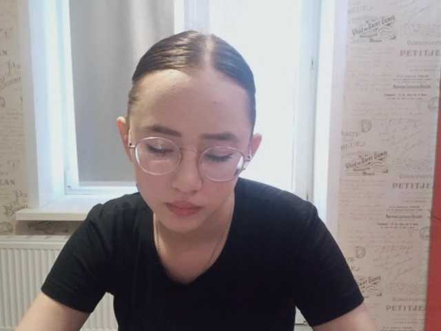 MyrleHenggeler live cam on BongaCams