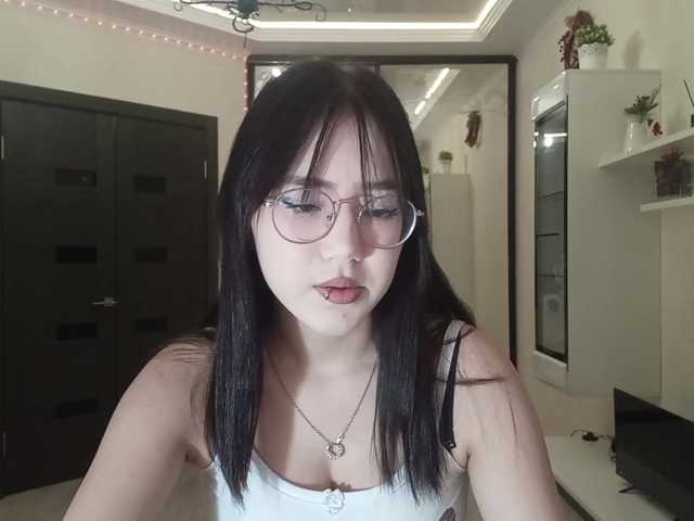 MyrleHenggeler live cam on BongaCams