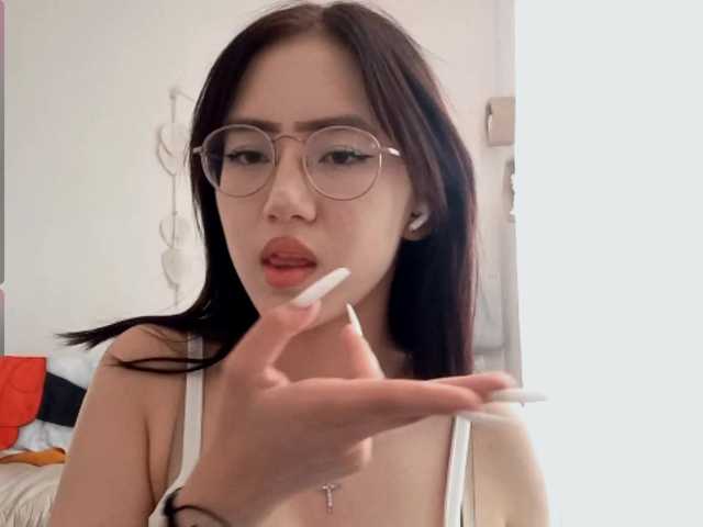MyrleHenggeler live cam on BongaCams