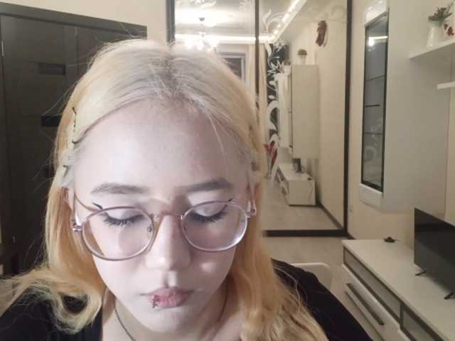 MyrleHenggeler live cam on BongaCams