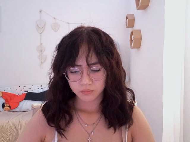 MyrleHenggeler live cam on BongaCams