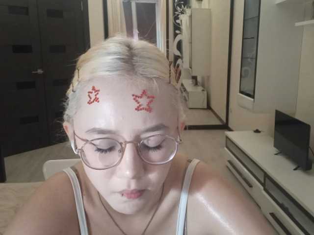 MyrleHenggeler live cam on BongaCams