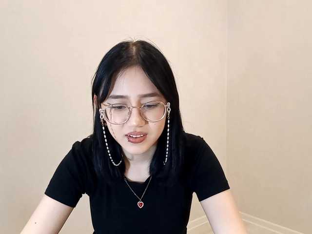 MyrleHenggeler's BongaCams show and profile