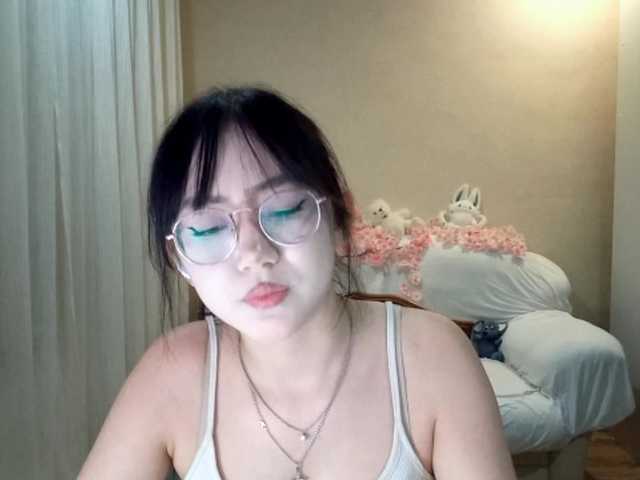 MyrleHenggeler live cam on BongaCams
