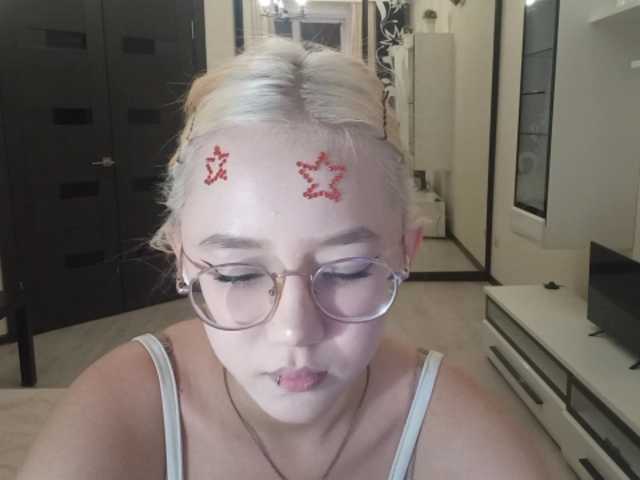 MyrleHenggeler live cam on BongaCams