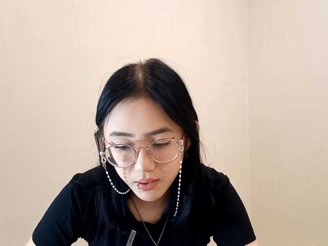 MyrleHenggeler's BongaCams show and profile