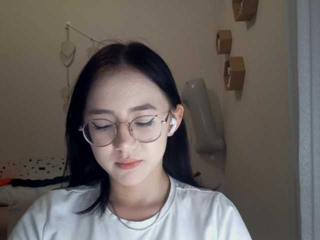 MyrleHenggeler live cam on BongaCams