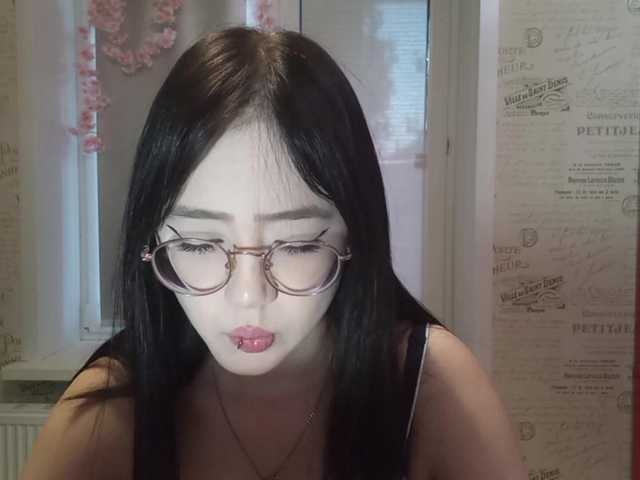 MyrleHenggeler live cam on BongaCams