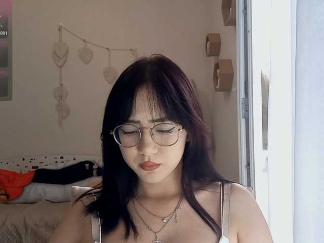 MyrleHenggeler live webcam show