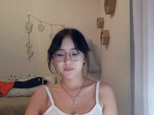 MyrleHenggeler live cam on BongaCams